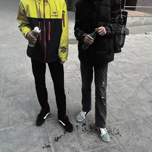 性少妇BbBBb老少配毛多多
